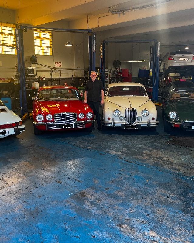 Classic car restoration in the Memmotts workshop (photo 2)
